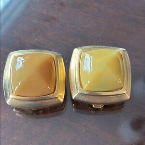 Vintage Gold and Amber Color earrings
